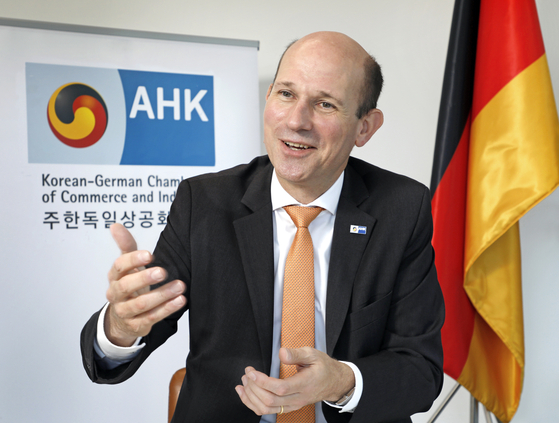 Dr. Martin Henkelmann, president and CEO of the Korean-German Chamber of Commerce and Industry (KGCCI) speaks during an interview with the Korea JoongAng Daily at the chamber's headquarters in Jongno District, central Seoul, on Aug. 14. [PARK SANG-MOON] 