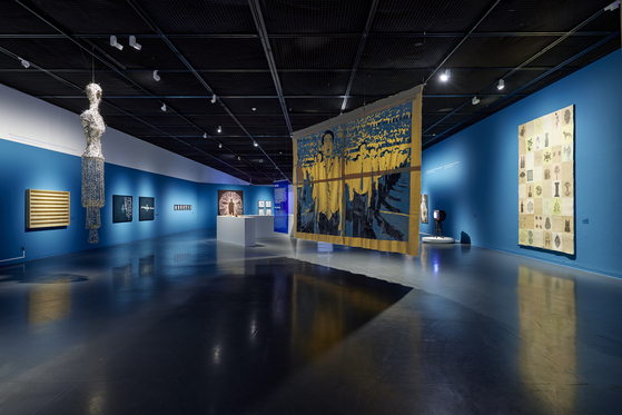 Installation view of ″At the End of the World Split Endlessly” exhibition at the Seoul Museum of Art's Seosomun main branch in central Seoul [SEOUL MUSEUM OF ART]