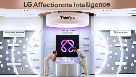 Models test LG's AI hub LG ThinQ On that assists users with daily tasks at the IFA 2024 trade show in Berlin, which runs until Sept. 10. [LG ELECTRONICS]