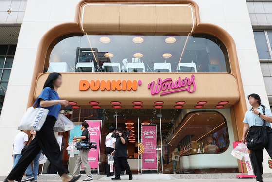 The Dunkin' Wonders store in Cheongdam-dong, southern Seoul, will open to the public on Thursday. [NEWS1]