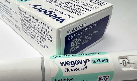 An injection pen of Novo Nordisk's weight-loss drug Wegovy in Oslo, Norway, September 1, 2023. [REUTERS/YONHAP]