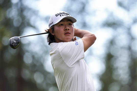 Kim Seong-hyeon hits a tee shot on the 17th hole during the third round of the Barracuda Championship at the Old Greenwood course at Tahoe Mountain Club on July 20 in Truckee, California. [GETTY IMAGES]