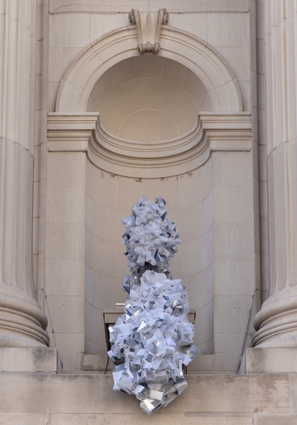  Artist Lee Bul's installation at The Met [KOREA FOUNDATION]