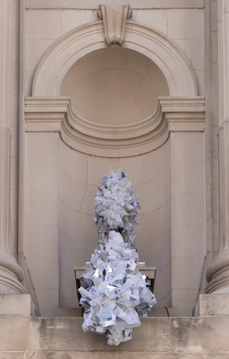  Artist Lee Bul's installation at The Met [KOREA FOUNDATION]