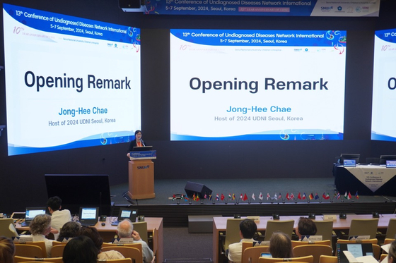 Prof. Chae Jong-hee, director of the Seoul National University Hospital Genomic Medicine Institute, delivers her opening remarks at the 13th conference of the Undiagnosed Diseases Network International in Seoul on Sept. 5. [NAM SOO-HYOUN]