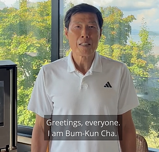 Korean football legend Cha Bum-kun speaks in a message played before the start of the Homeless World Cup in Seoul on Friday.  [SCREEN CAPTURE]