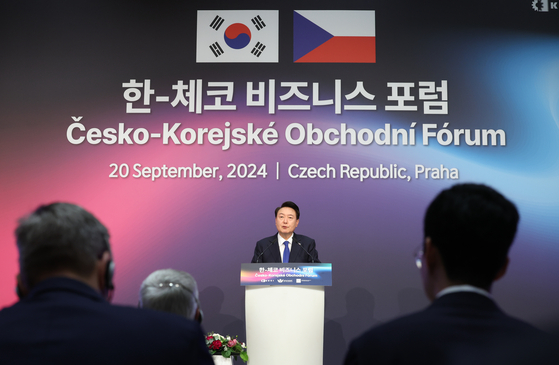 President Yoon Suk Yeol gives a keynote address at the Korea-Czech business forum in Prague in the Czech Republic on Friday. [JOINT PRESS CORPS]