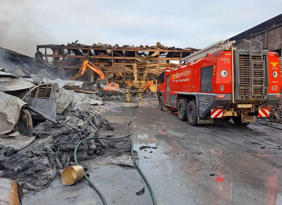 The aftermath as the fire is extinguished at a factory in Gunsan, North Jeolla, on Monday. [JEONBUK FIRE SECURITY HEADQUARTERS]