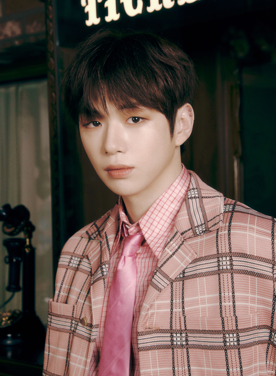 Singer Kang Daniel [ARA]