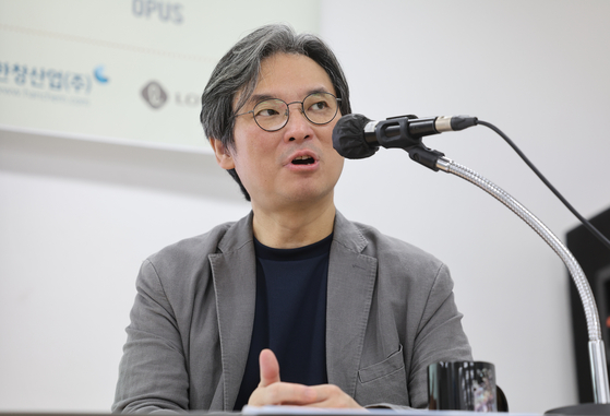 Composer Ryu Jea-joon, artistic director for the 16th Seoul International Music Festival (SIMF), speaks during a press conference in central Seoul on Wednesday. [YONHAP]