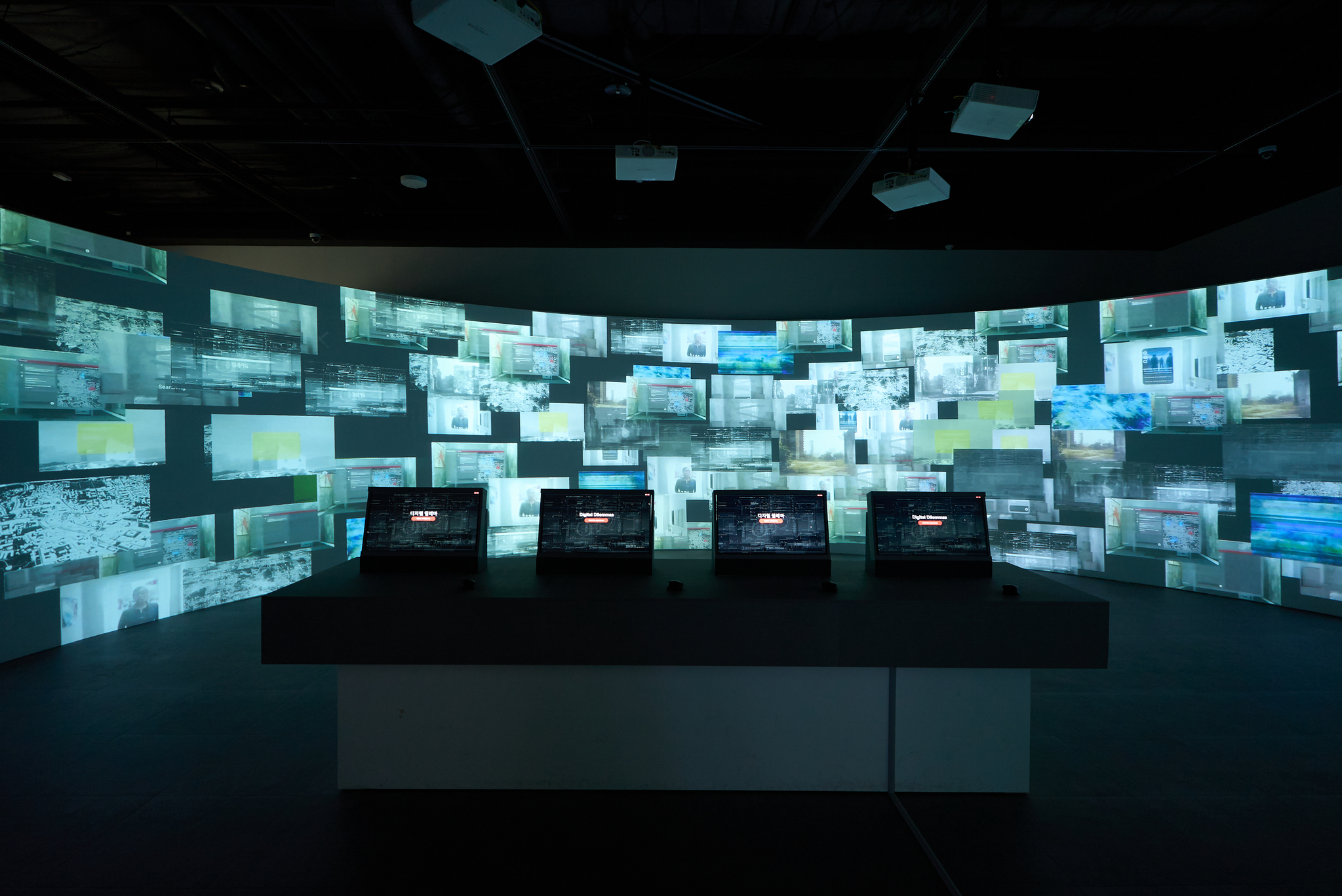 Installation view of the “Digital Dilemmas — Civilians a+ Heart,” exhibition at the War Memorial of Korea in Yongsan District, central Seoul [INTERNATIONAL COMMITTEE OF THE RED CROSS]