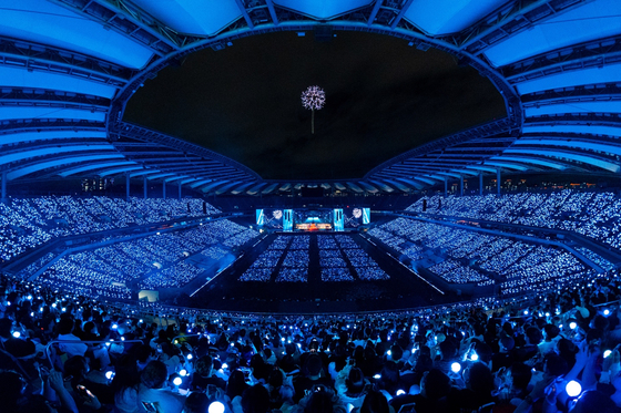 IU's ″The Winning″ encore concert, part of her ″Hereh″ world tour, took place at Seoul World Cup Stadium in Sangam-dong, western Seoul, on Sept. 21 and 22 [EDAM ENTERTAINMENT]