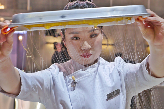 Chinese cuisine chef Jung Ji-sun participates in the ongoing cooking survival show ″Culinary Class Wars.″ (NETFLIX KOREA)