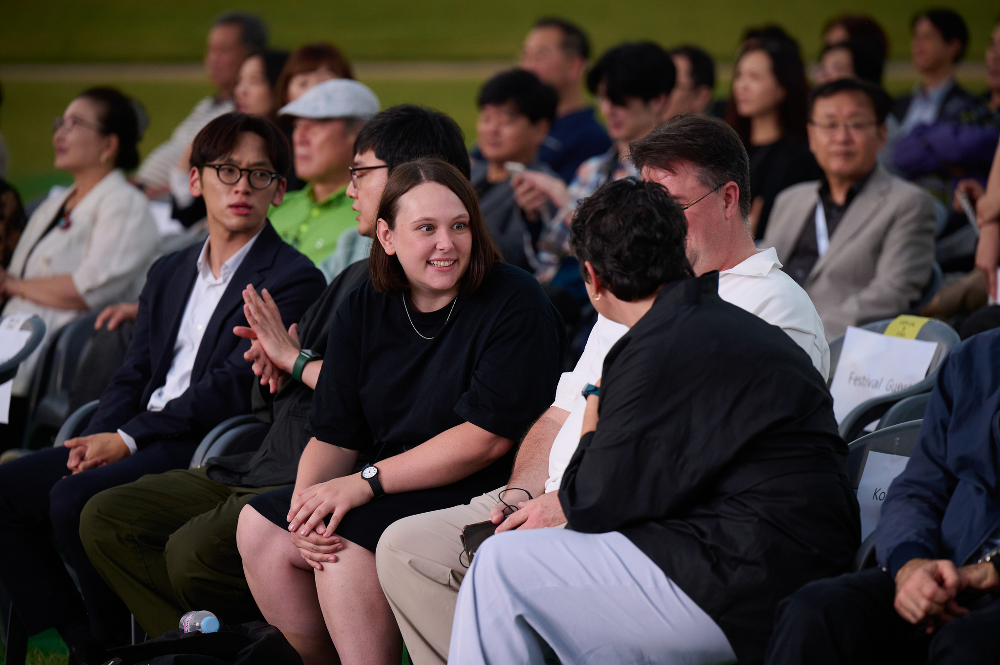 The attendees of the 16th DMZ International Documentary Film Festival's opening ceremony, held at the Imjingak Pyeonghwa-Nuri Open-air Stage in Paju, Gyeonggi, on Thursday [DMZ DOCS]