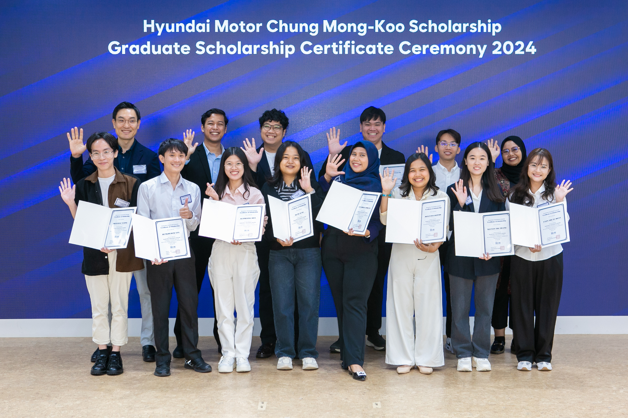 International students receiving scholarships from the Hyundai Motor Chung Mong-Koo Foundation pose for a photo during the certification ceremony held Sept. 28. [HYUNDAI MOTOR CHUNG MONG-KOO FOUNDATION]