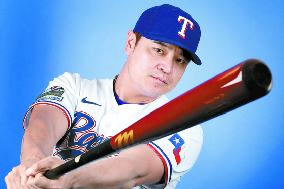 Texas Rangers' Choo Shin-soo poses for a portrait during MLB Media Day in Surprise, Arizona on February 19, 2020. (AFP/YONHAP)