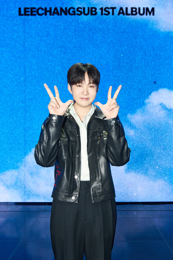 Lee Chang-sub poses for a photo during a press showcase held on Wednesday at the Blue Square in central Seoul. [FANTAGIO]