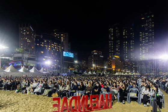 The K-Music Season Good Night Concert held at the Haeundae Beach on Oct. 3 in Busan [KMCA]