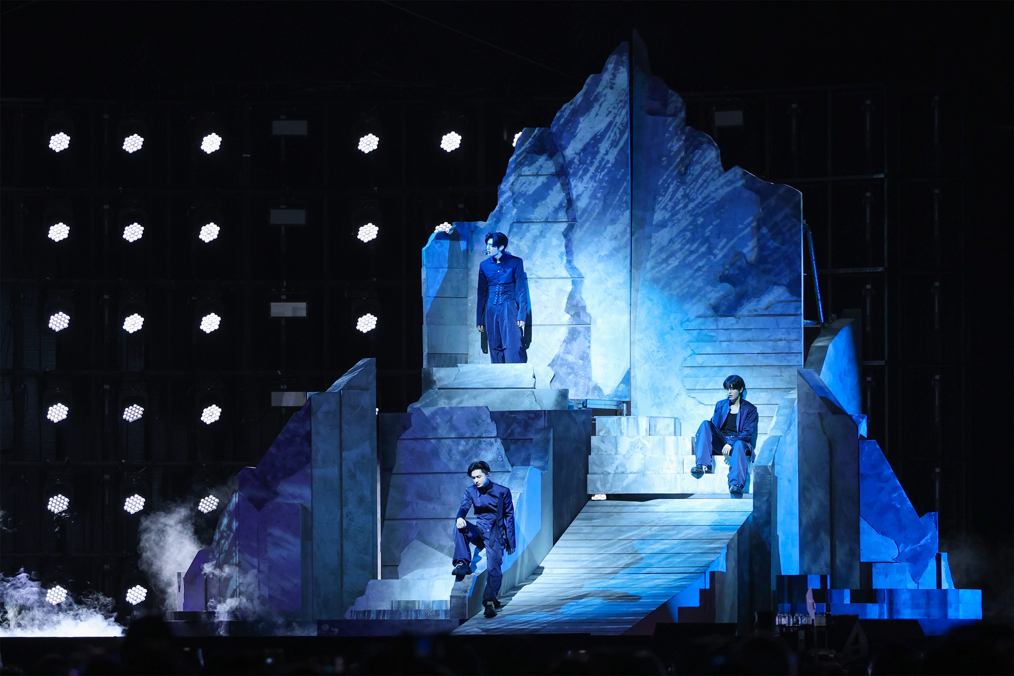 Boy band Enhypen on stage at Goyang Stadium during its "Walk The Line" world tour concert in Gyeonggi on Oct. 5. [BELIFT LAB]