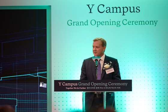 Tim Archer, president and CEO Of Lam Research, speaks at the opening ceremony for Y Campus in Yongin, Gyeonggi, on Tuesday. [LAM RESEARCH]