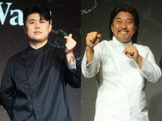 Chef Kwon Sung-jun, also known as Napoli Matfia, left, and chef Edward Lee pose for photos at the show’s press conference at Hotel Naru Seoul MGallery Ambassador in Mapo District, western Seoul, on Monday. [YONHAP]