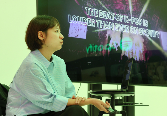 Park Jung-joo, head of music at Spotify Korea, briefs reporters on the company's data on K-pop streaming and related strategies in western Seoul on Oct. 8. [YONHAP]