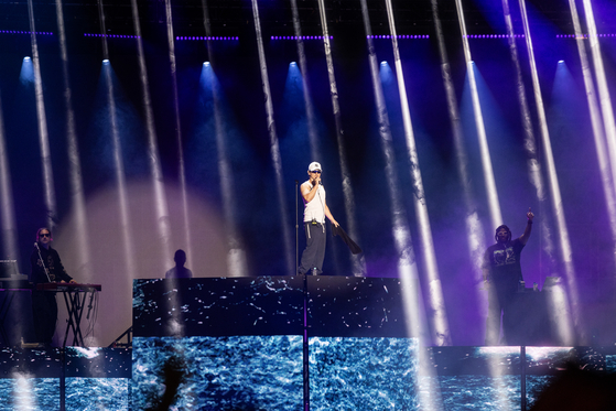 Singer Joji performs at the 2024 Slow Life Slow Live festival at 88 Grass Park inside Olympic Park in Songpa District, southern Seoul, on Saturday. [PRIVATE CURVE]