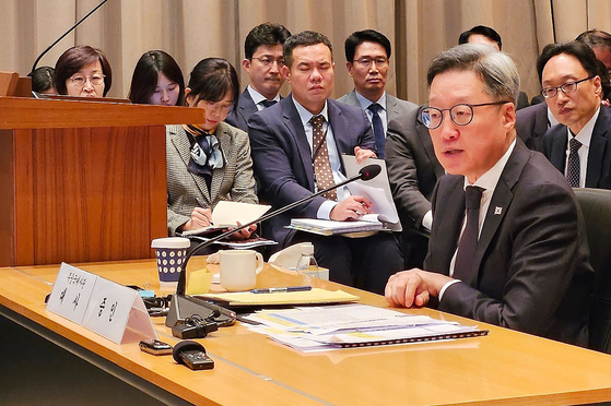 South Korea's Ambassador to China Cung Jae-ho speaks during a parliamentary audit session at the South Korean Embassy in Beijing on Wednesday. [NEWS1]