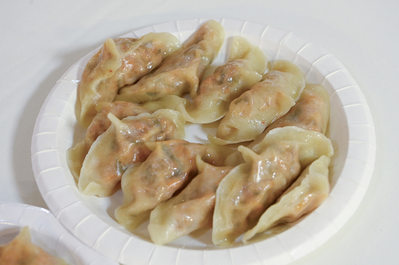 Dumplings with Kimchi inside [JOONGANG ILBO]