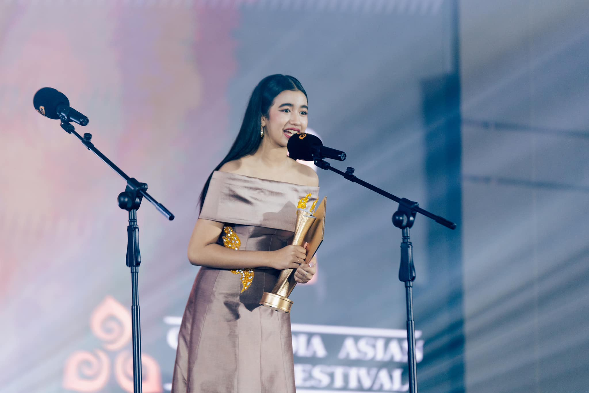 Cambodian princess Jenna Norodom delivers an acceptance speech at the 2nd Cambodia-Asia Film Festival. [FACEBOOK]