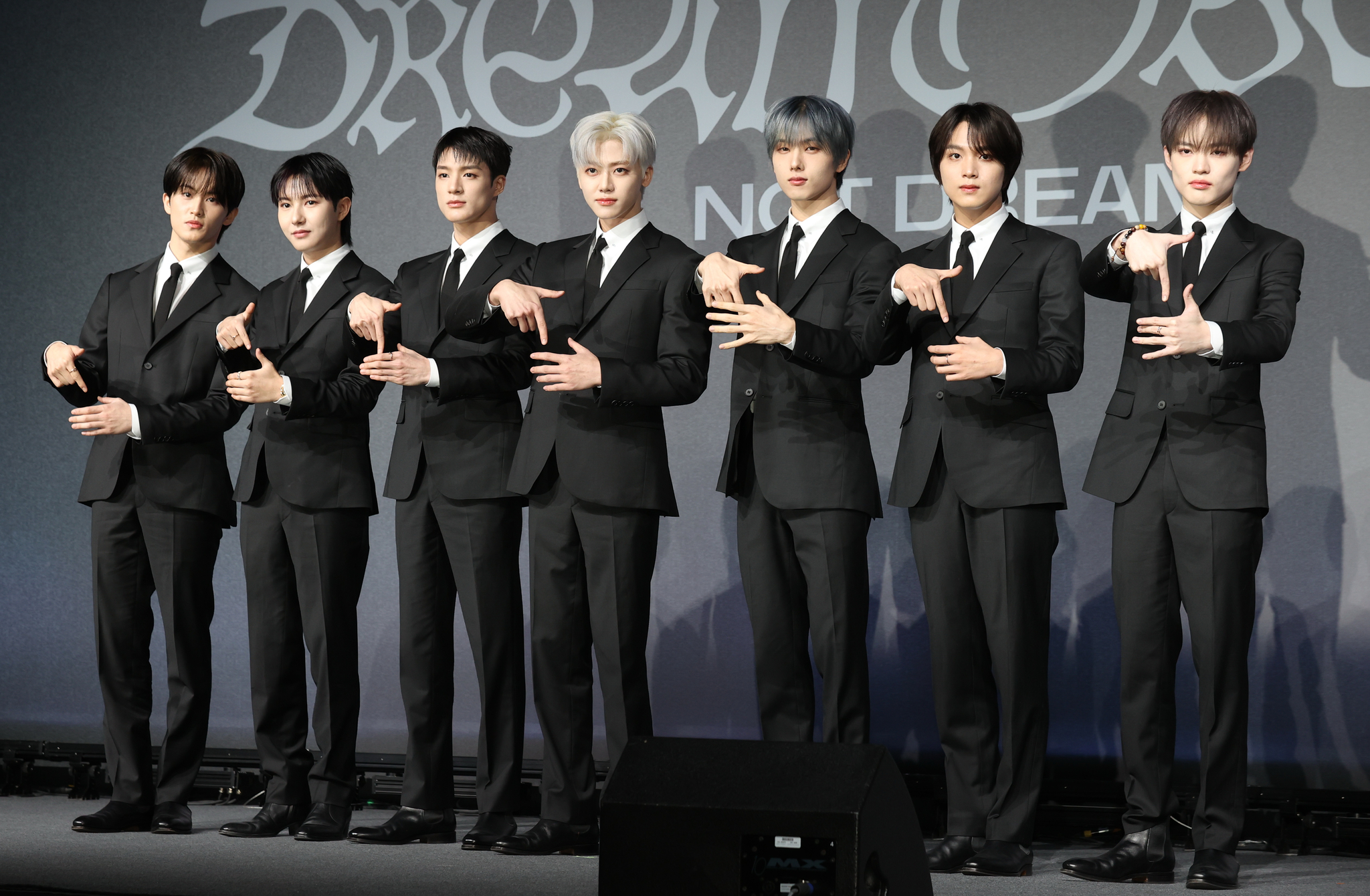 NCT Dream poses for a photo at a press conference. [YONHAP]