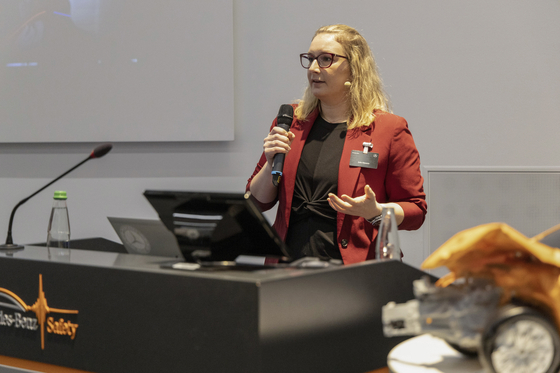 Julia Hinners, an engineer of crash safety at Mercedes-Benz AG, speaks during a crash test at the Technology Center for Vehicle Safety in Sindelfingen, Germany, on Oct. 22. [MERCEDES-BENZ KOREA] 