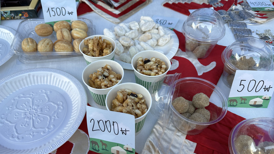 Traditional Kazakhstan snacks are sold at the “Songdo Global Fair″ held at Yonsei University's Internal Campus in Songdo, Incheon, on Thursday. [WOO JI-WON]  