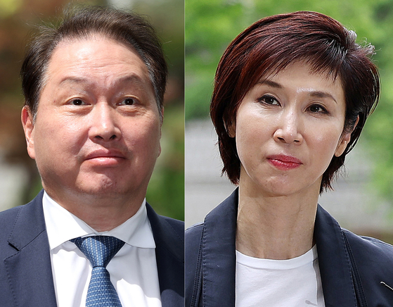 SK Group Chairman Chey Tae-won, left, and his estranged wife Roh Soh-yeong attend a hearing held at the Seoul High Court in Seocho District, southern Seoul, on April 16. [NEWS1]