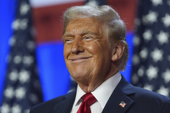 U.S. President-elect Donald Trump smiles on election night at the Palm Beach Convention Center in West Palm Beach, Florida, on Nov. 6. [AP/YONHAP]