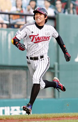 National team forced to 2-2 tie with LG Twins in tough tuneup game