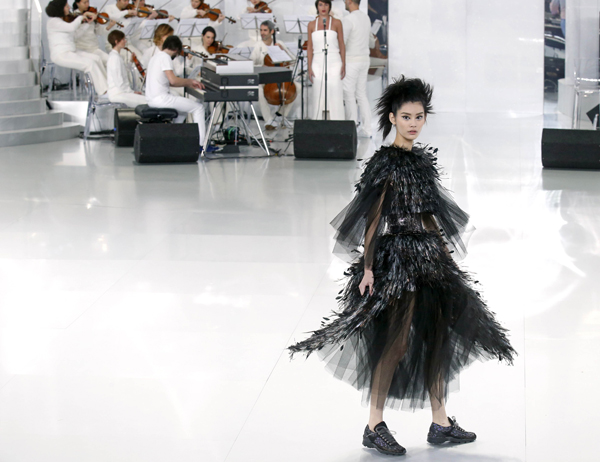 Lagerfeld brings fun to Chanel's haute couture