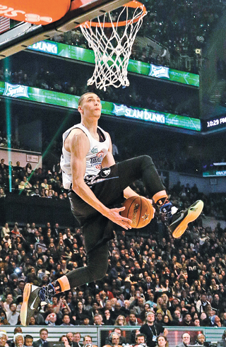 Brew: Zach LaVine rises above competition in his NBA dunk contest  performance, Sports