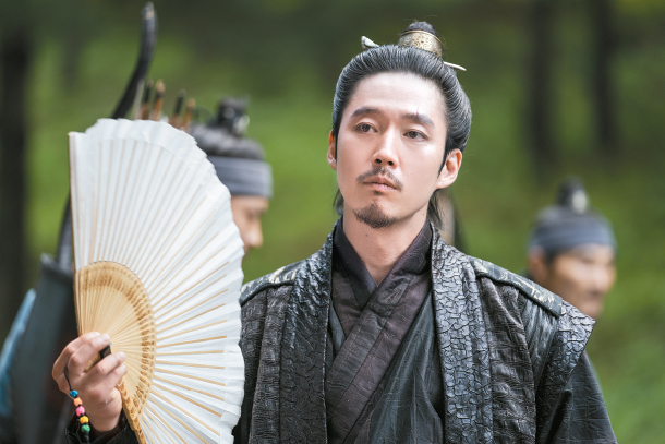 Jang Hyuk has second 'My The New Age,' the actor went back to playing Yi Bang-won